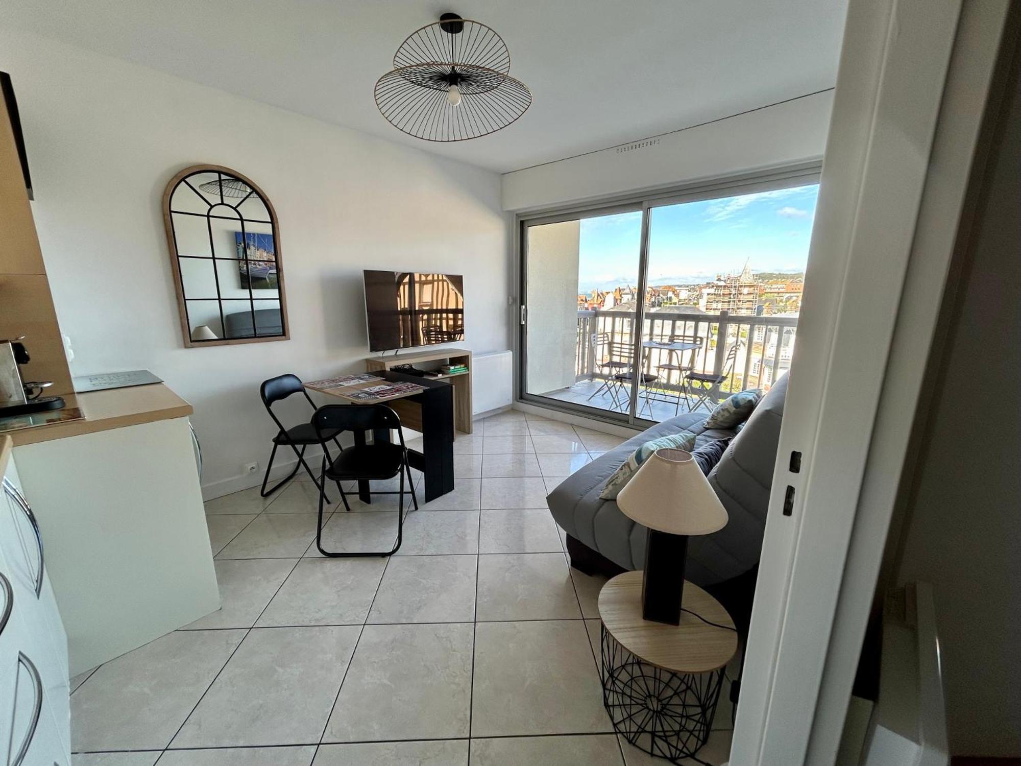 Appartement Vue Mer - 30 M De La Plage - 5 Minutes A Pied Du Centre Ville Et Du Casino Вилле-сюр-Мер Экстерьер фото