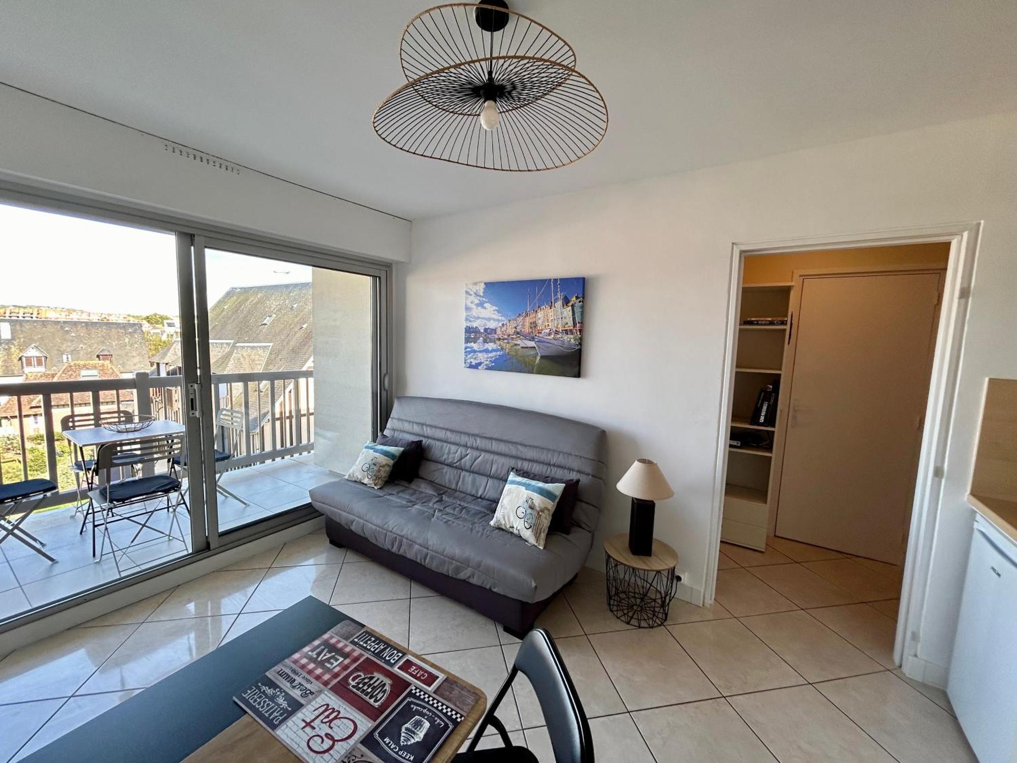 Appartement Vue Mer - 30 M De La Plage - 5 Minutes A Pied Du Centre Ville Et Du Casino Вилле-сюр-Мер Экстерьер фото
